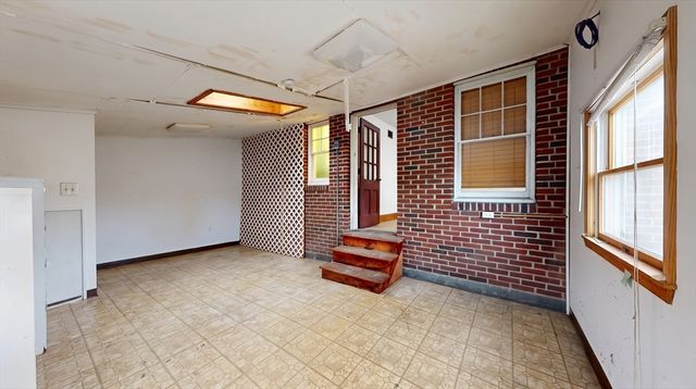 1 Sprague St, Revere, MA 02151