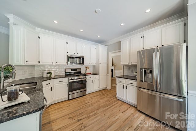 7240 Cobblecreek Drive, Matthews, NC 28104
