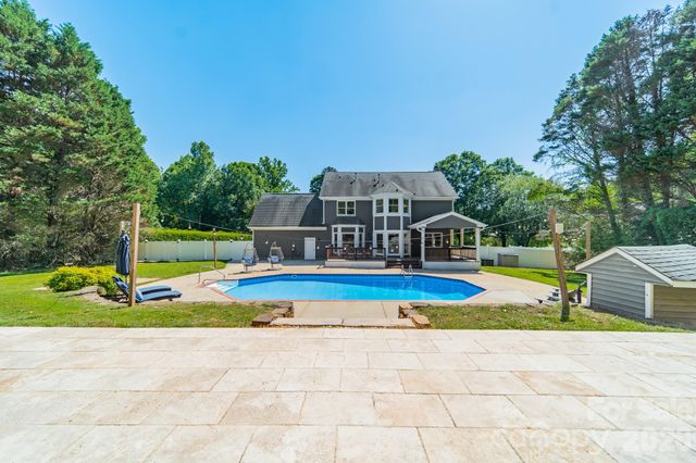 7240 Cobblecreek Drive, Matthews, NC 28104