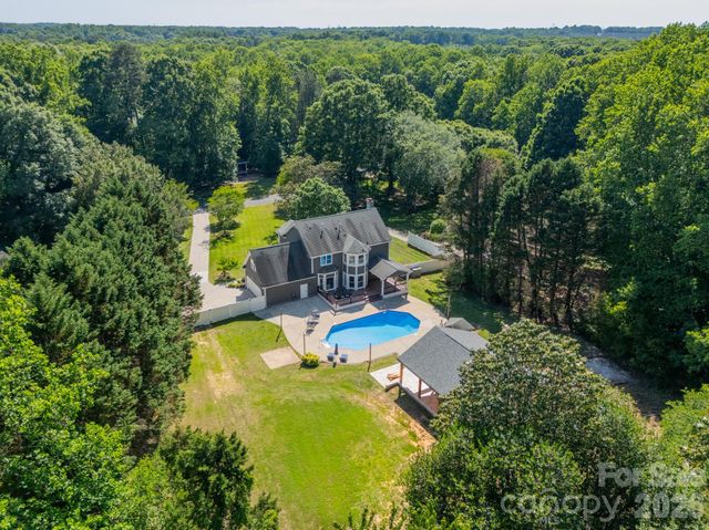 7240 Cobblecreek Drive, Matthews, NC 28104