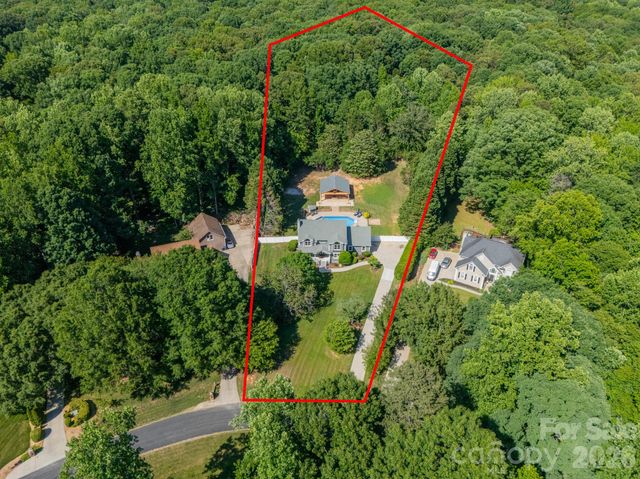 7240 Cobblecreek Drive, Matthews, NC 28104