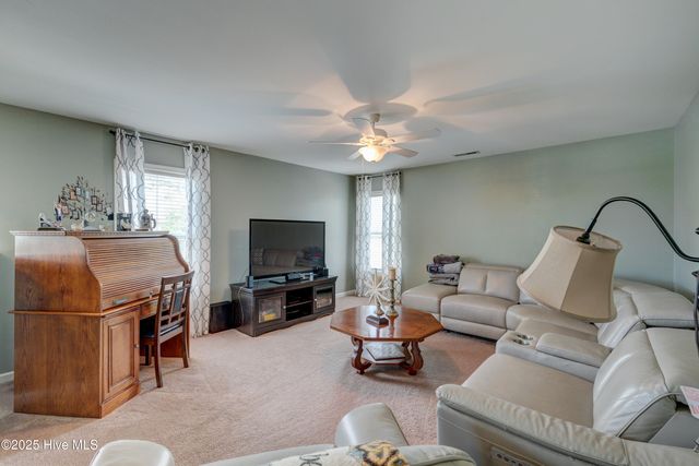 6077 Blue Ray Drive, Leland, NC 28451
