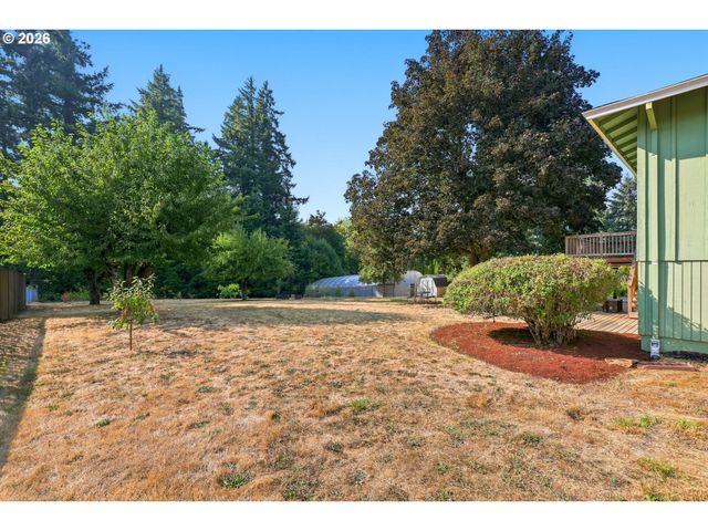 15930 S SANDALWOOD Rd, Oregon City, OR 97045