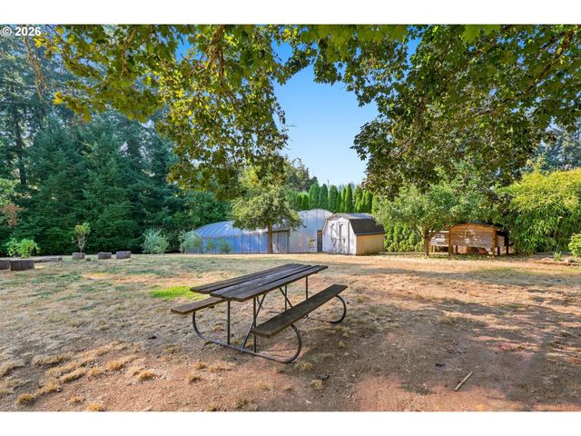 15930 S SANDALWOOD Rd, Oregon City, OR 97045