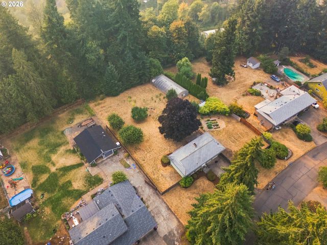 15930 S SANDALWOOD Rd, Oregon City, OR 97045
