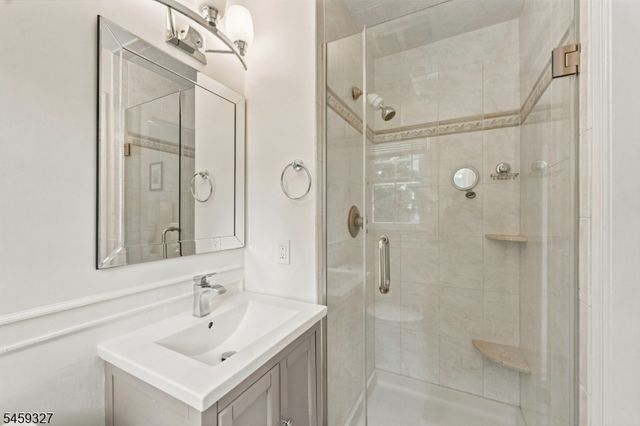 10 Darlene Ct, Randolph Twp., NJ 07869