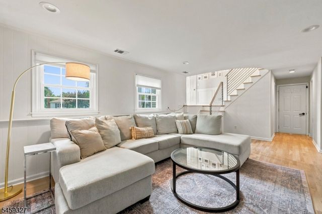 10 Darlene Ct, Randolph Twp., NJ 07869