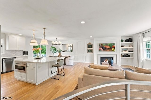 10 Darlene Ct, Randolph Twp., NJ 07869