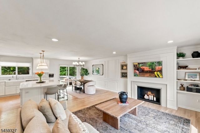 10 Darlene Ct, Randolph Twp., NJ 07869
