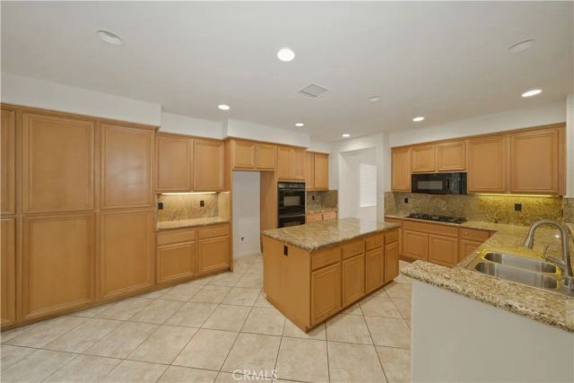 6710 Black Hawk Road, Eastvale, CA 92880