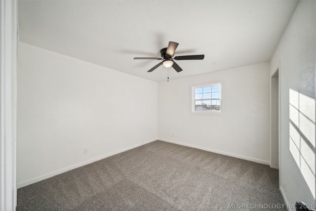 21 N Indianola Street, Pryor, OK 74361