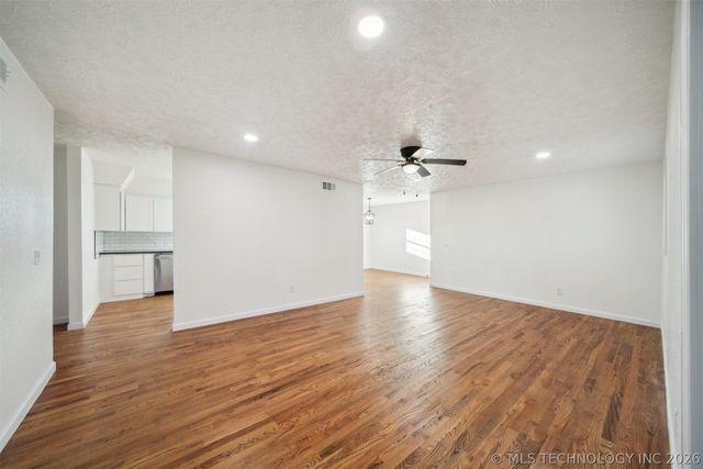 21 N Indianola Street, Pryor, OK 74361