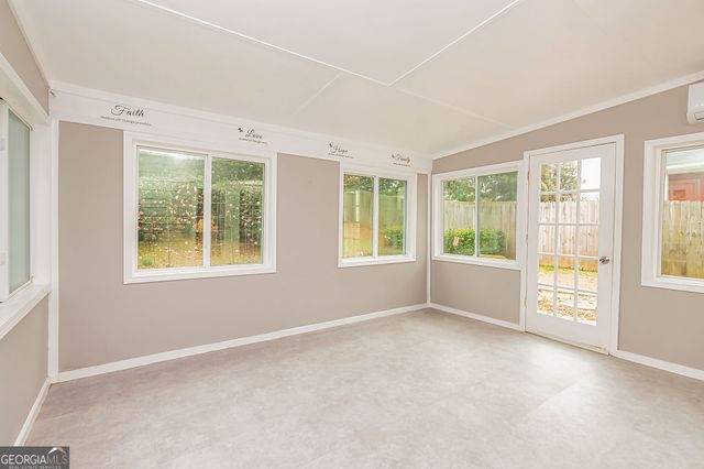 30 Park Lane Circle, Newnan, GA 30265
