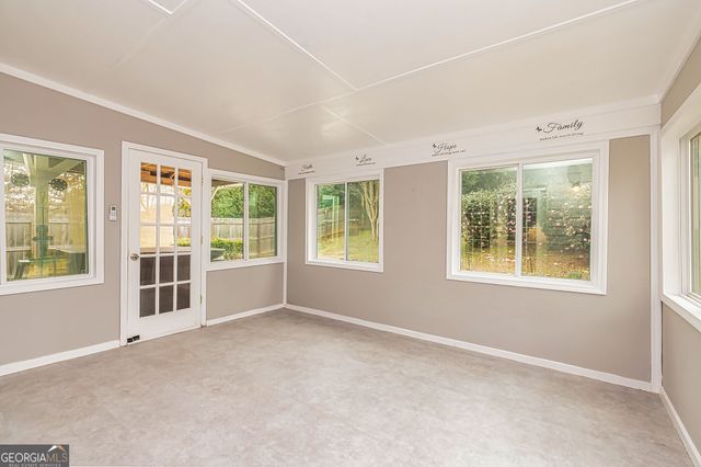 30 Park Lane Circle, Newnan, GA 30265