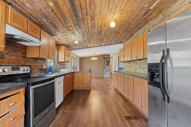 100989 S 4533 Road W, Vian, OK 74962