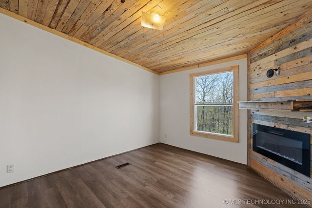 100989 S 4533 Road W, Vian, OK 74962