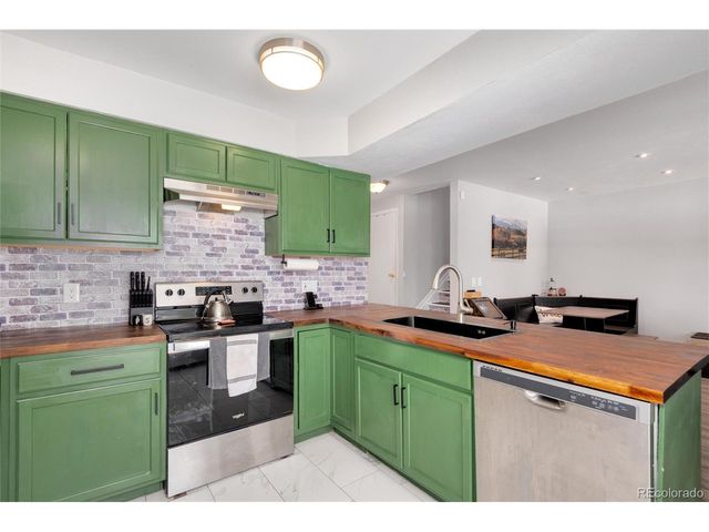 2625 S Xanadu Way E, Aurora, CO 80014