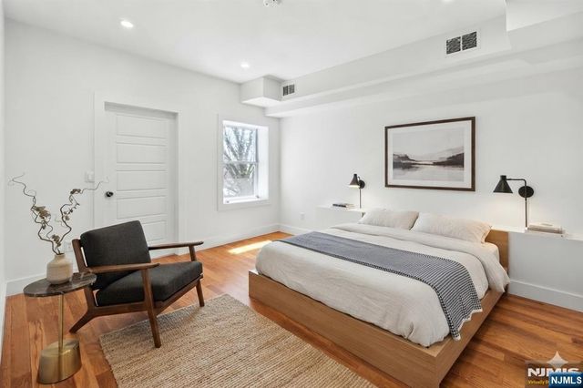 141 Beach Street, Jersey City, NJ 07307