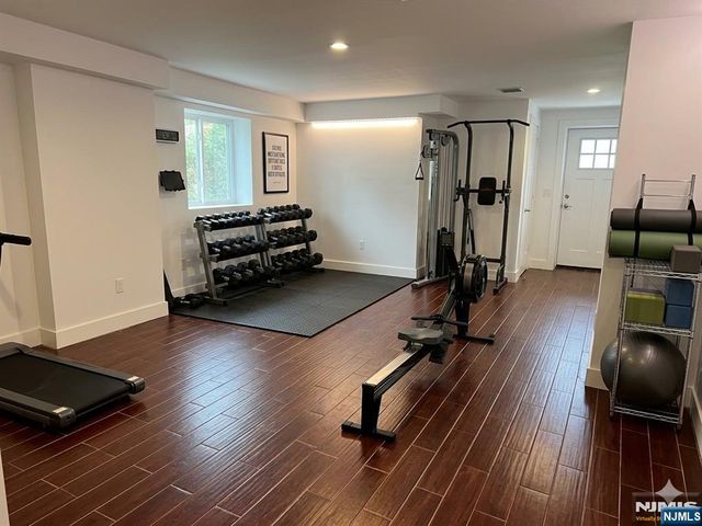 141 Beach Street, Jersey City, NJ 07307