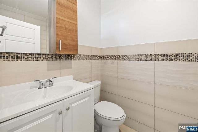 141 Beach Street, Jersey City, NJ 07307