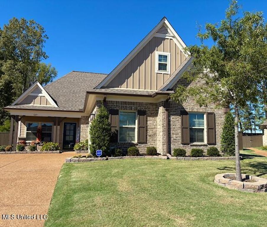5277 N Montavale, Southaven, MS 38672
