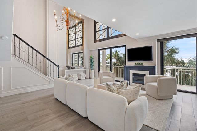 3100 NE 48th Street 304, Fort Lauderdale, FL 33308