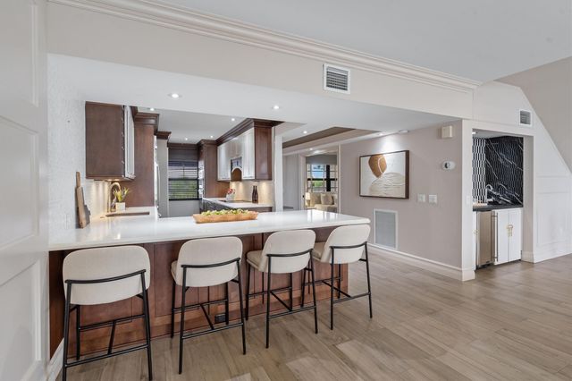 3100 NE 48th Street 304, Fort Lauderdale, FL 33308