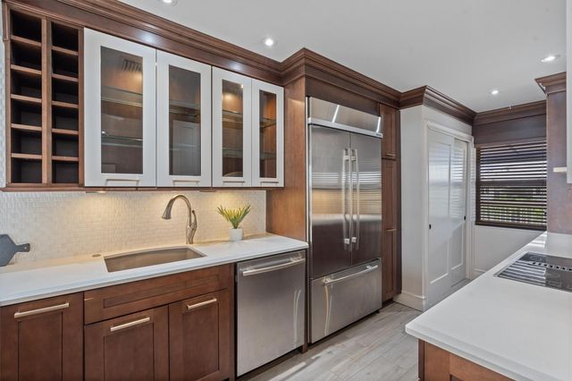 3100 NE 48th Street 304, Fort Lauderdale, FL 33308