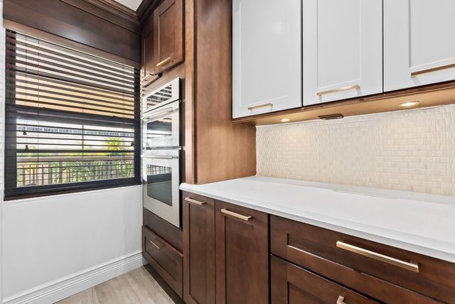 3100 NE 48th Street 304, Fort Lauderdale, FL 33308