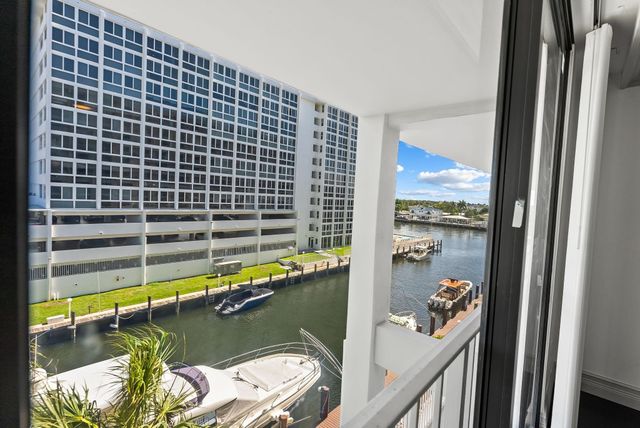 3100 NE 48th Street 304, Fort Lauderdale, FL 33308