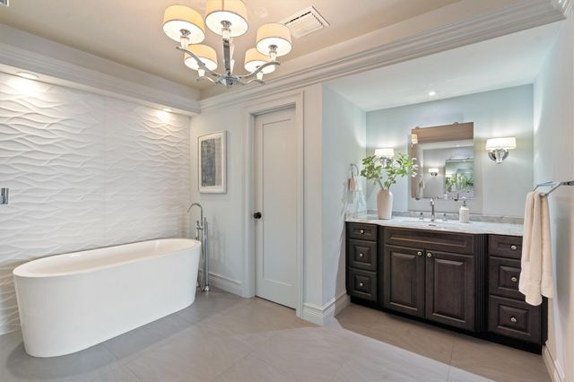 3100 NE 48th Street 304, Fort Lauderdale, FL 33308