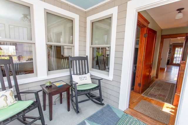52 Wachusett Rd, Weymouth, MA 02191