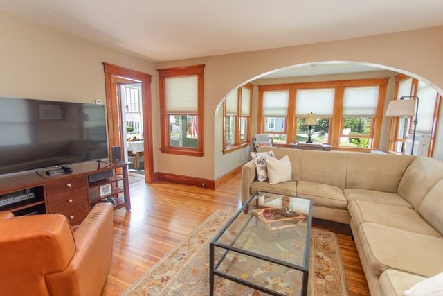 52 Wachusett Rd, Weymouth, MA 02191