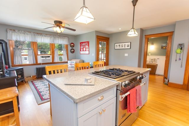 52 Wachusett Rd, Weymouth, MA 02191