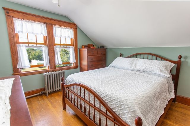 52 Wachusett Rd, Weymouth, MA 02191