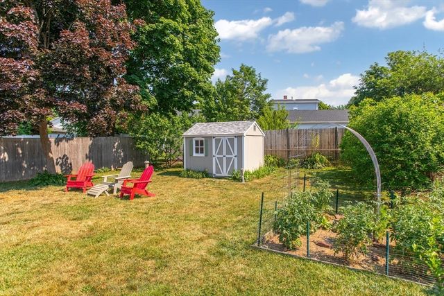 52 Wachusett Rd, Weymouth, MA 02191