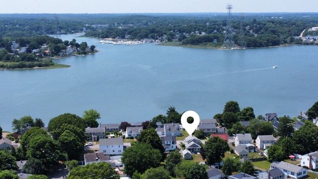 52 Wachusett Rd, Weymouth, MA 02191