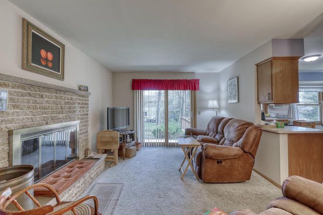 14550 W Rogers DRIVE, New Berlin, WI 53151