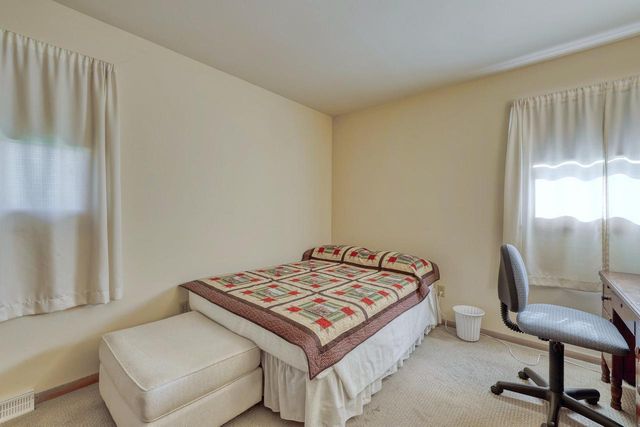 14550 W Rogers DRIVE, New Berlin, WI 53151