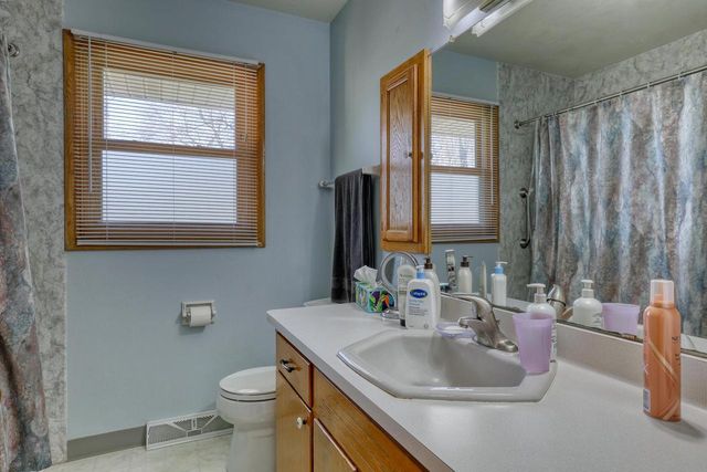14550 W Rogers DRIVE, New Berlin, WI 53151
