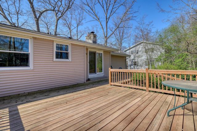 14550 W Rogers DRIVE, New Berlin, WI 53151