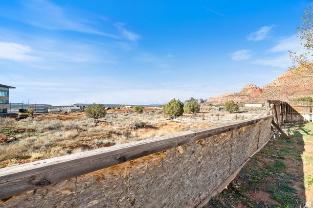 865 N REDWOOD ST, Hildale, UT 84784