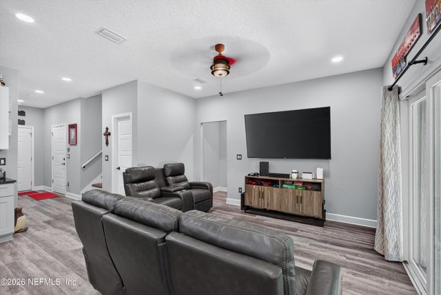 2817 CAMEL Circle, Middleburg, FL 32068