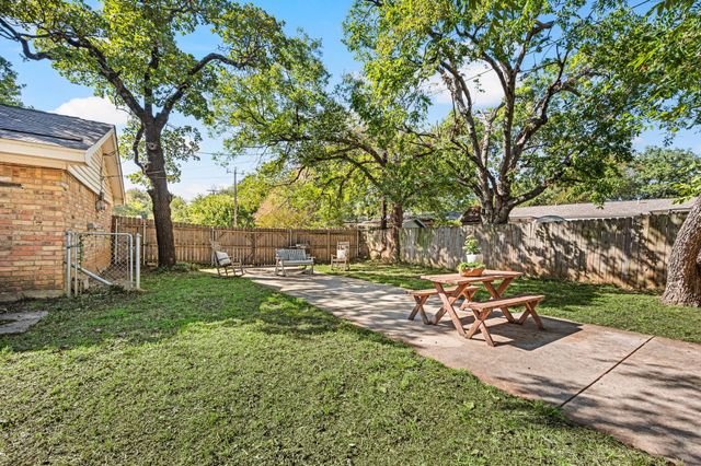 1317 Wade Drive, Bedford, TX 76022