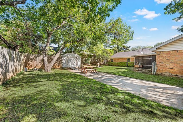 1317 Wade Drive, Bedford, TX 76022