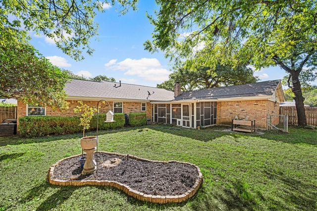 1317 Wade Drive, Bedford, TX 76022