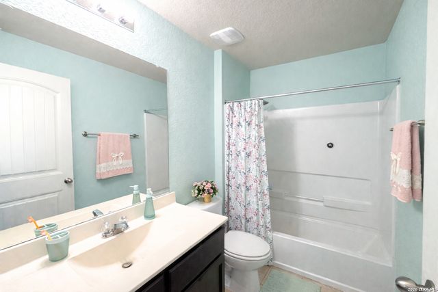 477 CENTINELA ST, New Braunfels, TX 78130