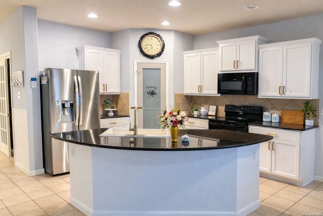 477 CENTINELA ST, New Braunfels, TX 78130