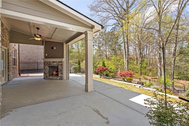 3188 Ivy Crossing Drive, Buford, GA 30519