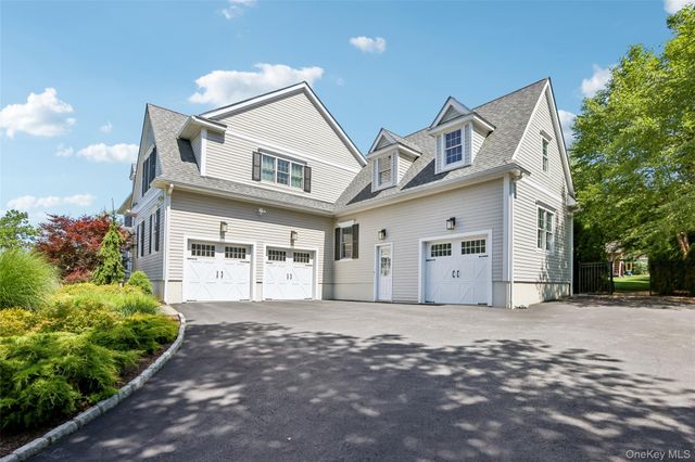15 Heritage Drive, Pleasantville, NY 10570